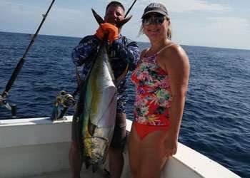 Outcast Tamarindo full day charter tuna